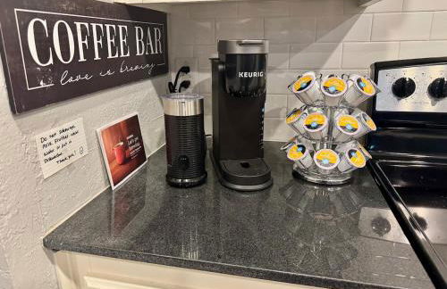 Gated Lakefront Retreat - Foto 8