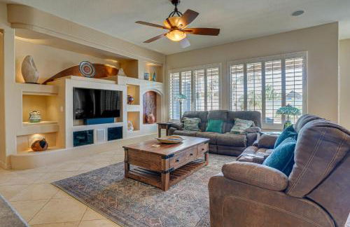 Walk to Parks Home with Pool in Surprise! - Foto 4