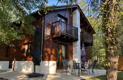 Chalet en vallée Dordogne, jardin privé et piscine partagée - FR-1-828-4 - Foto 1