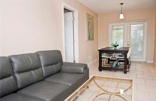 3 Bedrooms 2 Baths Pool Home available for LONGER STAYS!!! - Foto 4