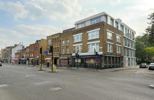 Modern Shoreditch 2 Bedroom Penthouse With Lift & Large Balcony Suit Family Sleeps 4 - Foto 31