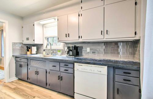 Pet-Friendly Uptown Normal Home Steps to ISU - Foto 10