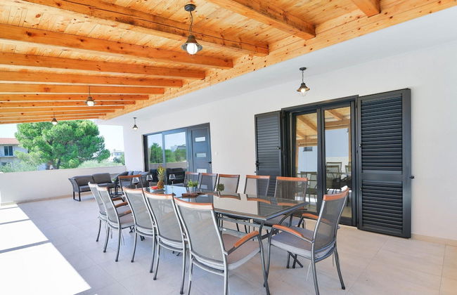 Holiday Home With Private Pool and spa - Foto 30