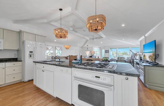 Henderson Haus - Is a Fabulous 3BR Townhome in Destin - Foto 47