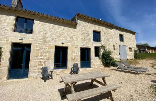 Château des Loups - Les Cèdres Bleus - Foto 2