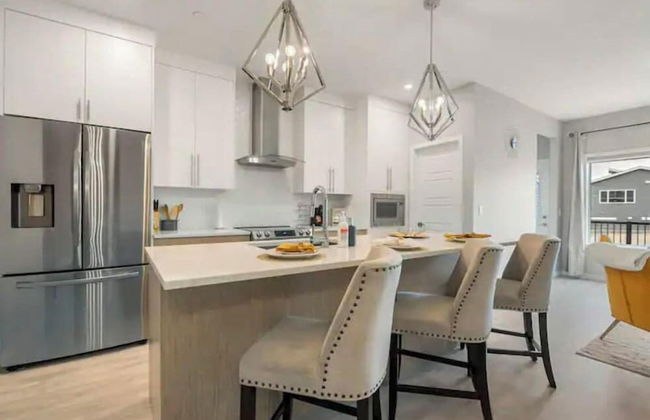 Luxury Modern Home - Livingstone - Photo 11