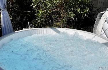 Le Monde Éphémère d Emilie Logement indépendant 2étoiles avec jacuzzi - Foto 8