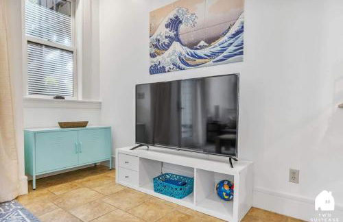 #Urban Elegance 3BR With Parking Near UC BART & Downtown - Photo 4