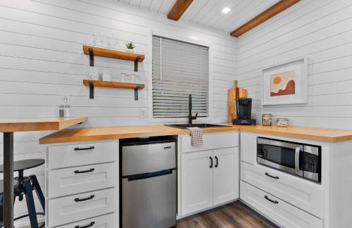 Stunning 2-Story Container Home with Rooftop Terrace - Foto 7