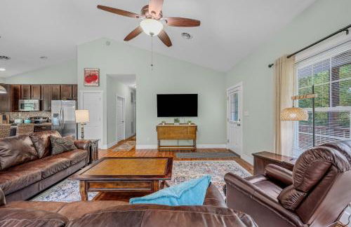 Mariposa Moon Cottage at Sleepy Creek - Wifi, Deck, Fire Pit, Creekside, View - Photo 34