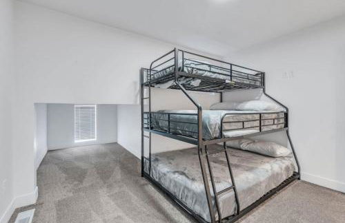 Dream Bear Lake Getaway w/ Hot Tub & Yard - Photo 34