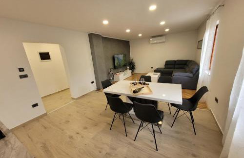 The Setting Sun - Photo 21