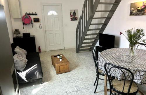 Maison à 200m de la mer, 10 mn de l'aéroport de Bastia et a 20mn du port - Foto 2