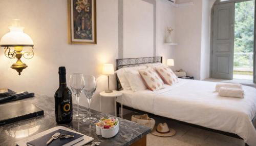 Greif Boutique Juna - Photo 1