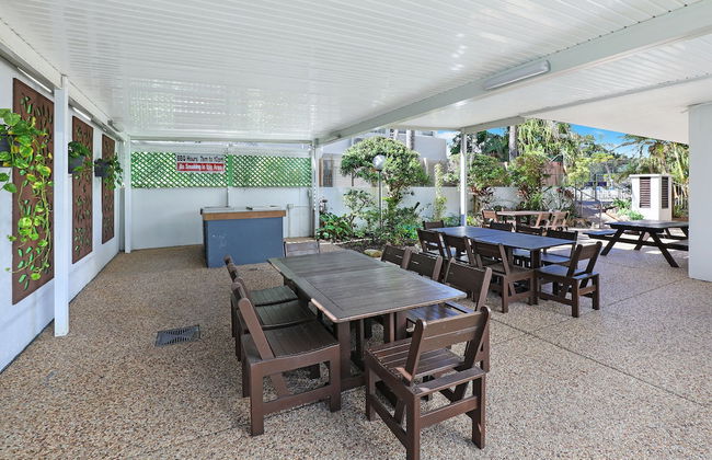 Elouera Tower Beachfront Apartments - Photo 53