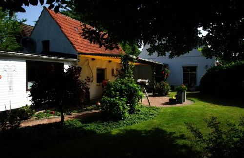 Gemütliches Haus - traumhafter großer Garten - Foto 21