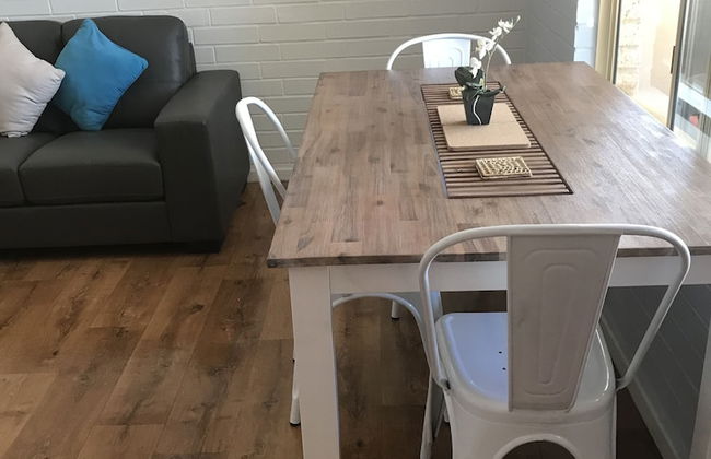 Shark Bay Seafront Apartments - Photo 12