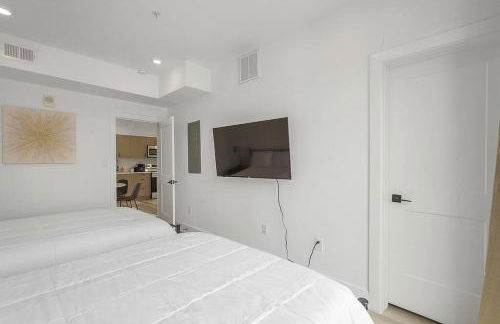 Enjoy City Skyline Views from private RoofDeck! - Foto 10