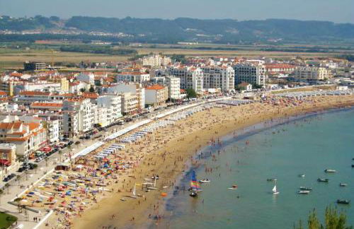 Historical Charming Vintage Villa with 4 bedrooms & country views 4 Villa by RedAwning - Foto 61