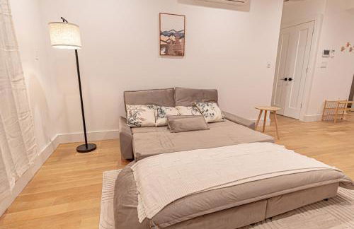 Chic Japandi 1BR in Brooklyn w Washer & Dryer - Foto 20