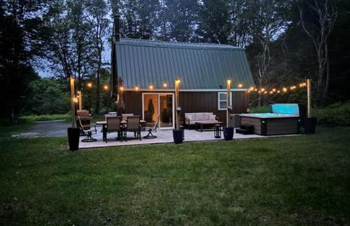 Private Cottage with Hot Tub in the Woods - Foto 1