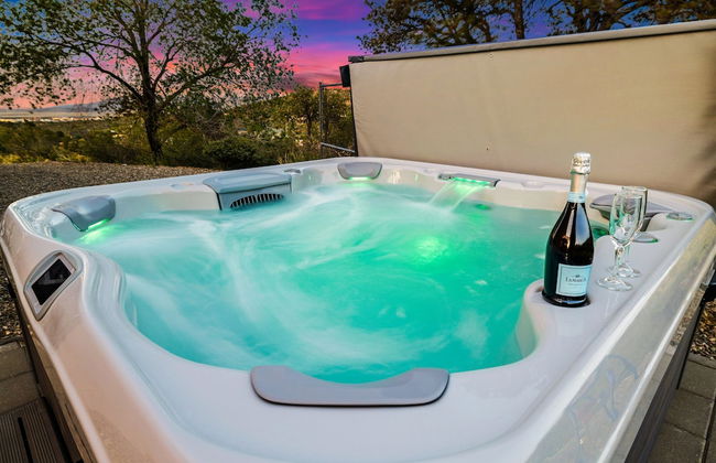 New Luxury Prescott Lynx B B 4k ft2 Sleeps 22 - Photo 34