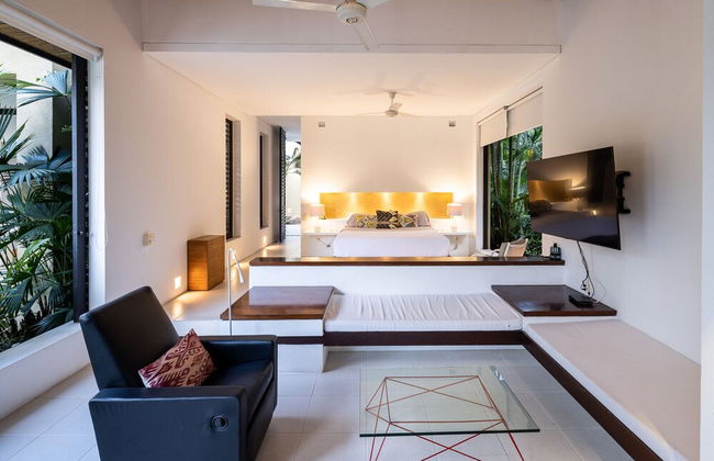 w Splendid 5BR Villa at Mesa de Yeguas - Photo 6