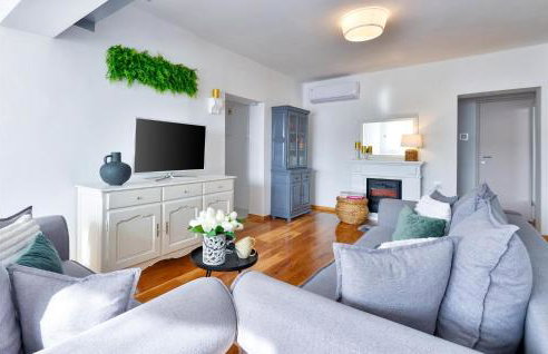 3 Bedroom Cozy Home In Gornje Plavnice - Foto 26