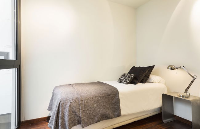 My Space Barcelona Executive Apartments Center - Photo 3