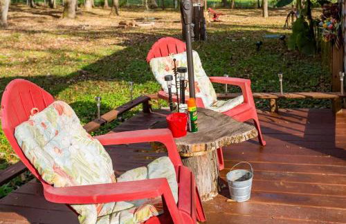 Hillbilly Chic Tiny House Near Nashville with WiFi, Kitchenette, Fire Pit & Trails - Foto 5