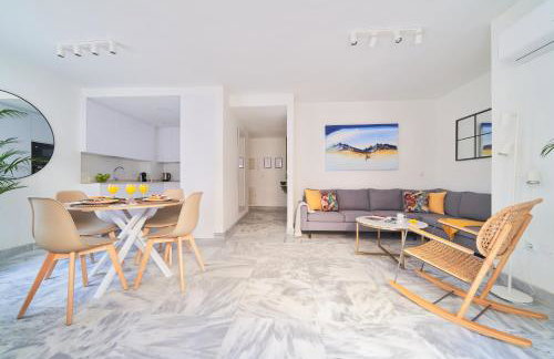 Modern City Centre Apartment w/ Terrace & Fast WIFI - Foto 1