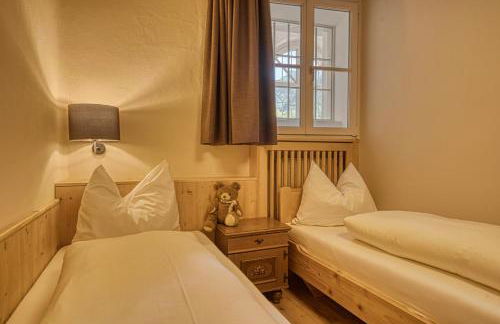 Kreuzwegerhof Nals - Historic Nature Stay with Pool near Meran & Bozen - Photo 58