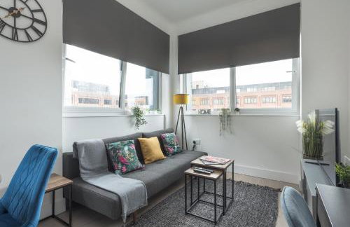 Deluxe 2 bed, 2 bathroom Milton Keynes apartment within walking distance to train station and City centre. - Foto 16