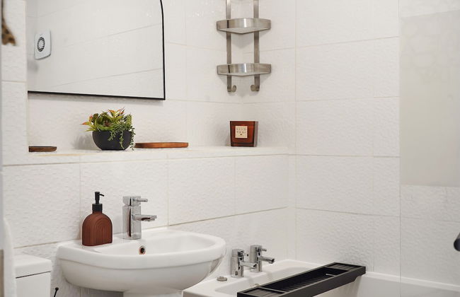 Tropical Inspired 2-Bedroom Flat - Foto 18