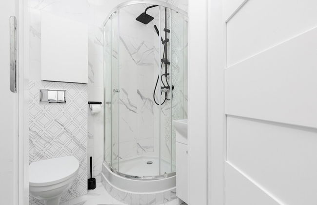 Studio Warsaw Miączyńska by Renters - Photo 25