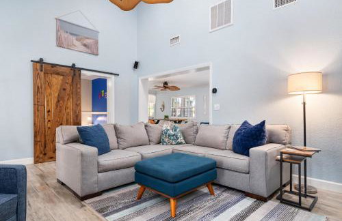 Nautical Escape! Private pool home with a tropical backyard oasis! - Foto 20