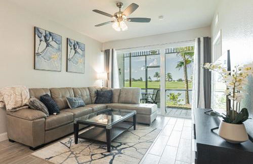 Greenlinks at Lely Luxury White Orchid Fully Renovated Modern 1st floor 3bdr Golf Resort Villa - Photo 1