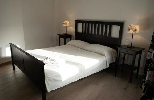 GuestHost - Comfy Two-Levels Apartment with Terrace! - Foto 6