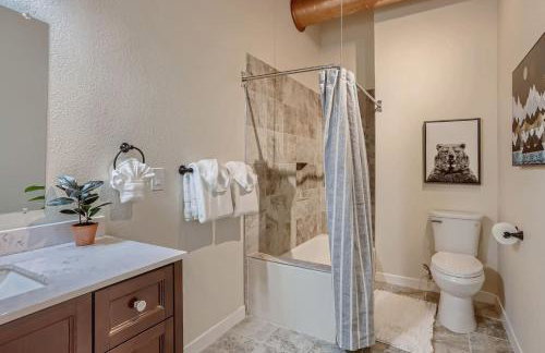 Amazing 5BR Hot Tub Game Room Mountain Views - Foto 19