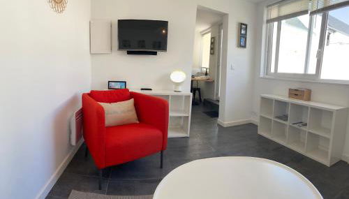 Votre mini maison en plein cœur du centre ville -terrasse - et parking privé sur place clos - draps et ménage inclus - Photo 2