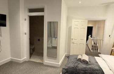 Spacious John York House & Parking - Foto 29