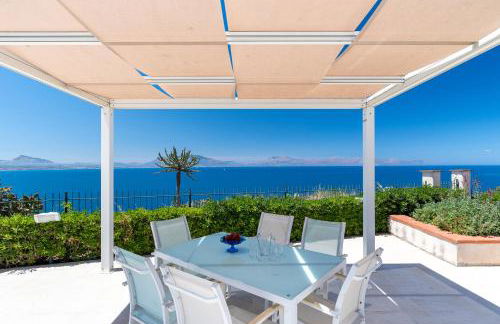 Splendida Villa con vista mozzafiato e piscina - Foto 3