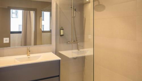 Housing Maritim by SharingCo - Foto 5, Shower