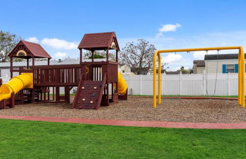 Coastal Haven Minutes From Beaches and Downtown - Foto 31