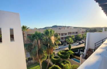 Ático dúplex con piscina privada y vistas al mar en Paraíso de Vera! - Foto 25