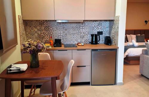 Aelia Luxury Apartments & Pool - Photo 32