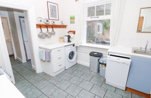 Framingham - Photo 13