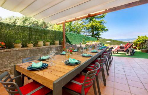 8 to 10 Sleeps Private Pool Villa & BBQ Near Barcelona - Foto 9