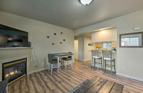 Central Apt Private Fireplace and Patio Access - Foto 6