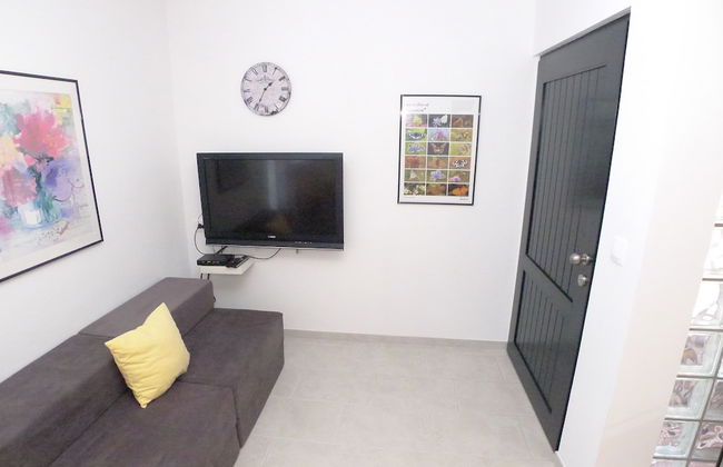 Apartment for 3 Persons in Quiet Part of Premantura With Beautiful Garden and Partial sea View - Photo 7